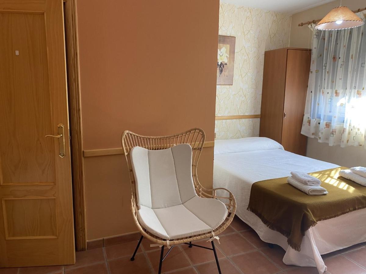 Apartamentos Rurales "La Fuentecilla" Баньос-де-Монтемайор Экстерьер фото