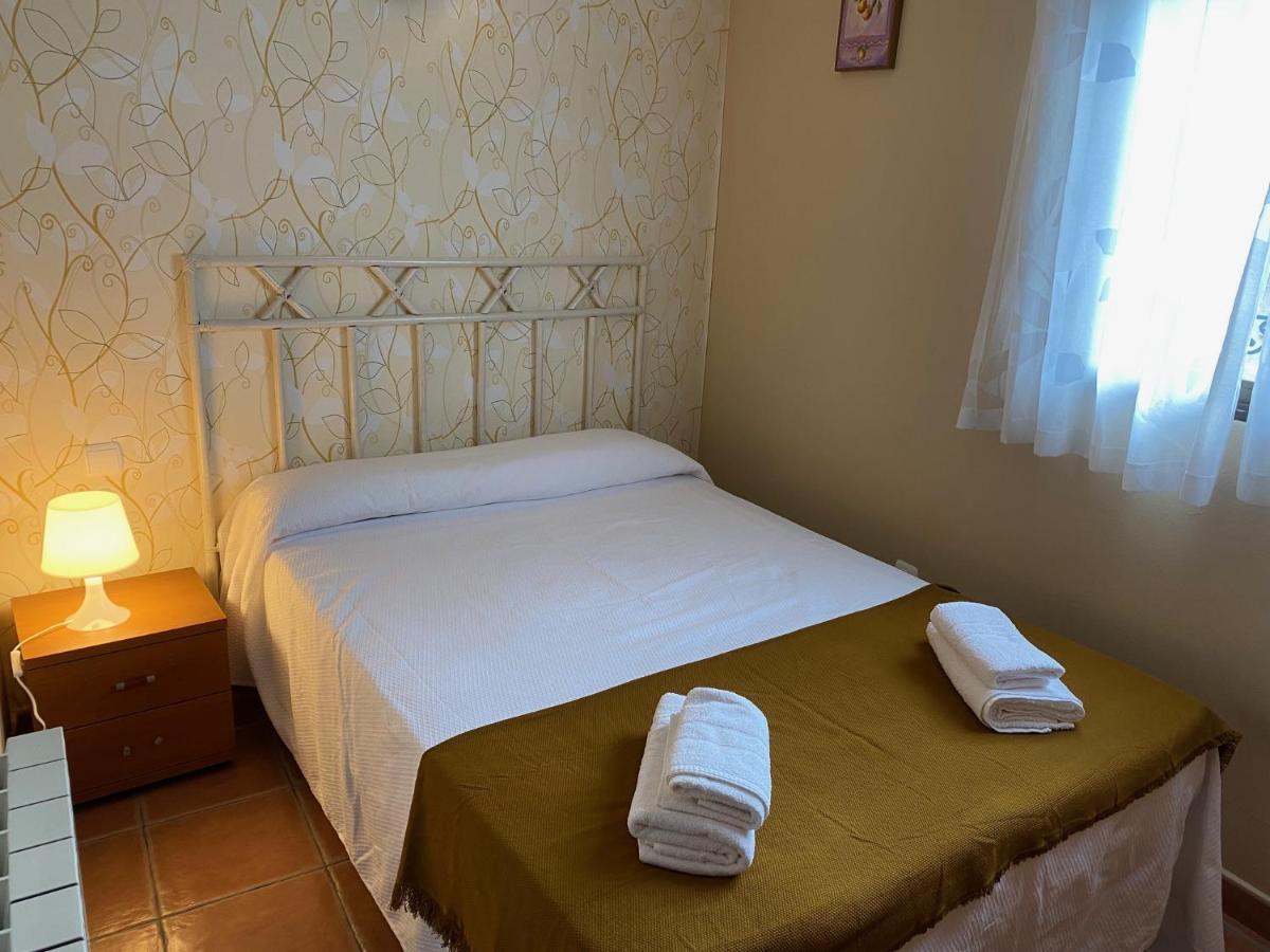 Apartamentos Rurales "La Fuentecilla" Баньос-де-Монтемайор Экстерьер фото